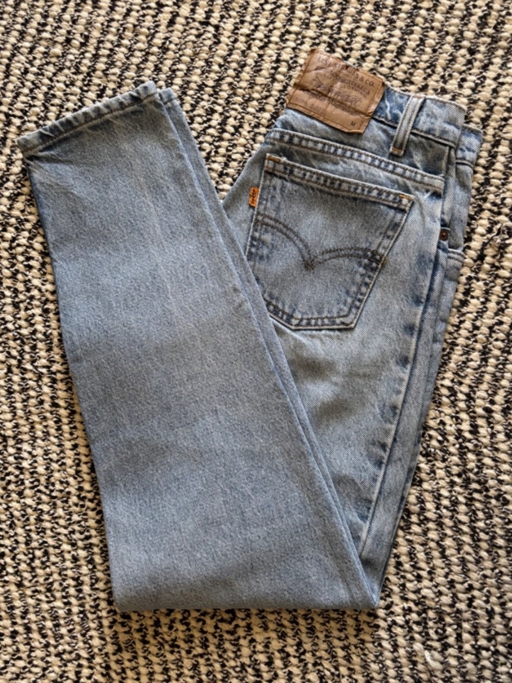 Vintage 90's LEVI STRAUSS Levi's 540 Tapered Leg Relaxed Fit LIGHT WASH 3 MED